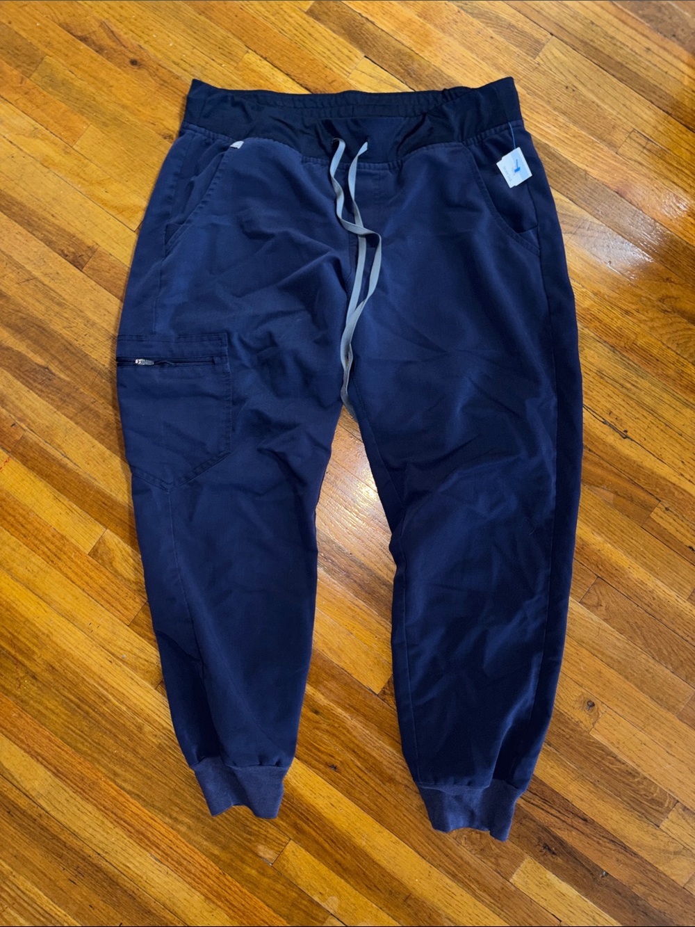 Figs Navy Women's Jogger pant scrub MP - damaged zipper cargo pocket
